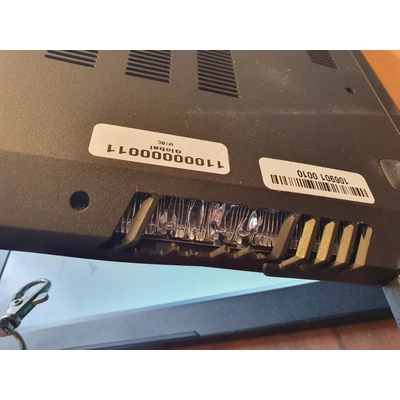 Lenovo IdeaPad V110 laptop i3-6006U / 8GB DDR4 / 128GB NVME SSD